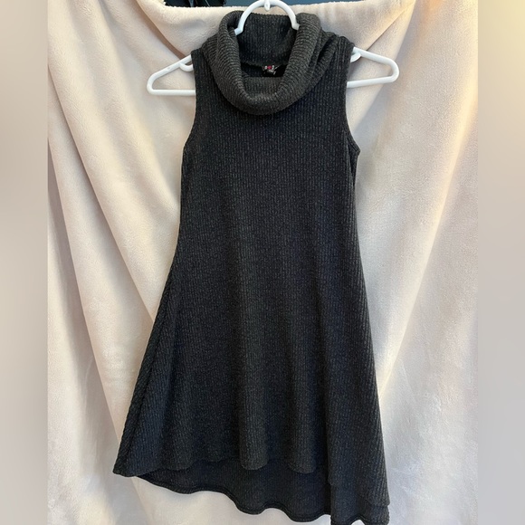 Lilt sleeveless light sweater dress 14 - Picture 3 of 5